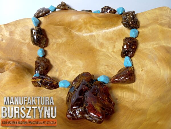 Naszyjnik z Bursztynowych Kamieni