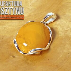 Zawieszka z Ciepłym Koniakowym Bursztynem