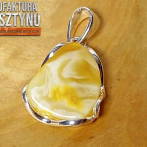 Zawieszka z Bursztynu Miodowego w Srebrze