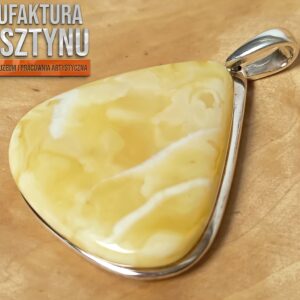 Zawieszka z Mlecznym Bursztynem